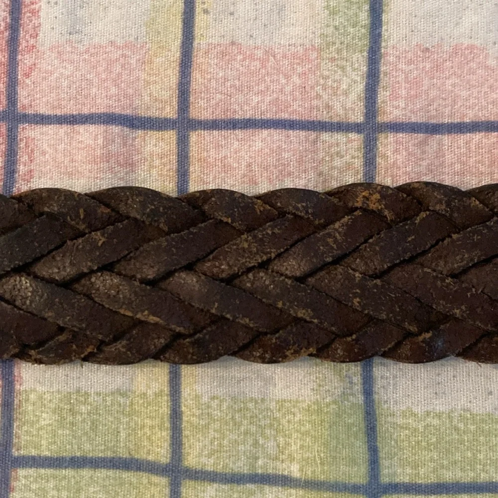 Men’s leather belt sz. 38-40” braided, w/gt slightly worn buckle.    $15 - Picture 2 of 5